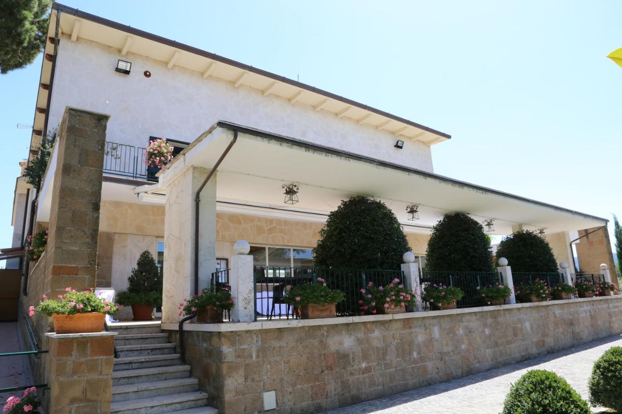 مونتي بورزيو كاتوني Tenuta Di Pietra Porzia المظهر الخارجي الصورة